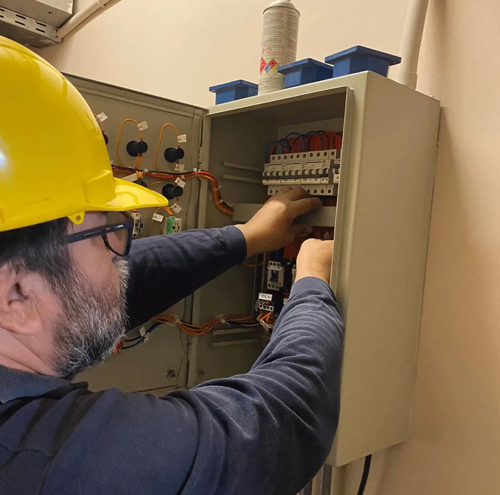 Técnico en tablero eléctrico